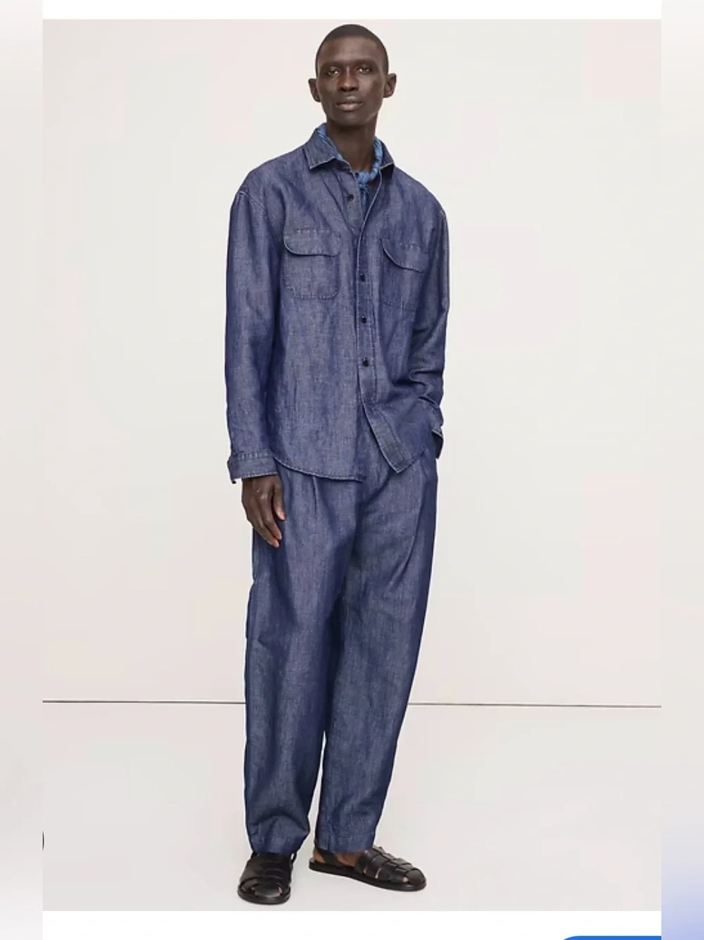 NWT-Banana Republic Men’s Loose Chambray Pleated Pull On Pant, Medium